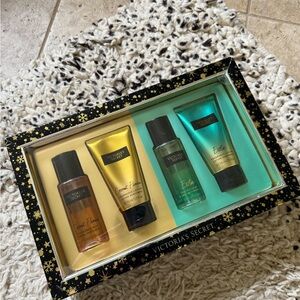 Victoria's Secret set